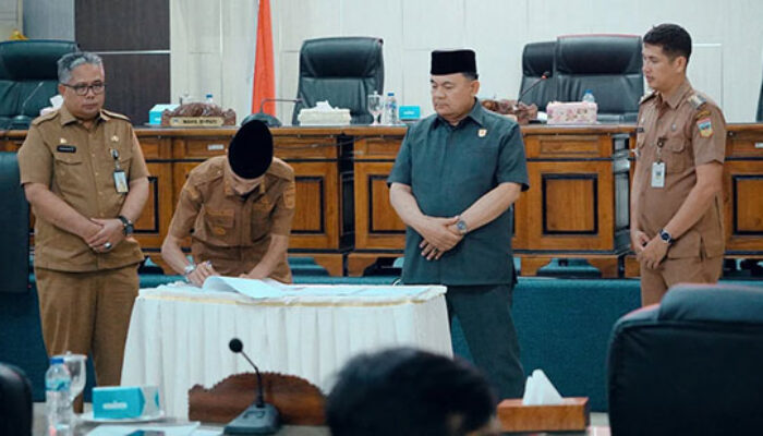 Paripurna DPRD Solok Selatan Sahkan Dua Perda Strategis, Fokus pada Generasi Religius dan Tata Kelola Aset