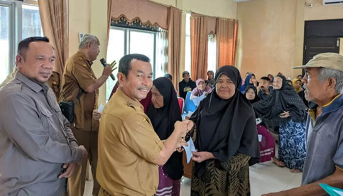 DPRD Padang Pariaman Salurkan Zakat Fitrah 1447 H/2026 M di Kecamatan V Koto