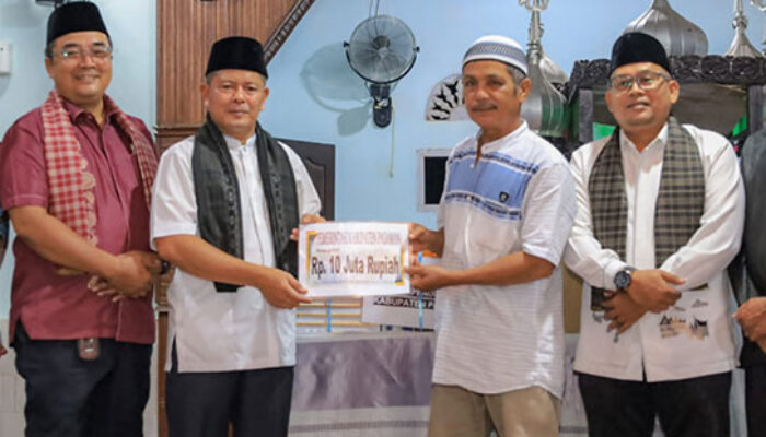 Safari Ramadan di Rao Selatan, Bupati Welly Tegaskan Komitmen Bangun Pasaman dari Masjid