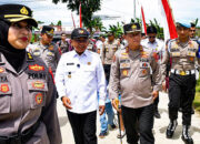 ‎Bupati Padang Pariaman Dampingi Kapolda Tinjau Huntara Batang Anai
