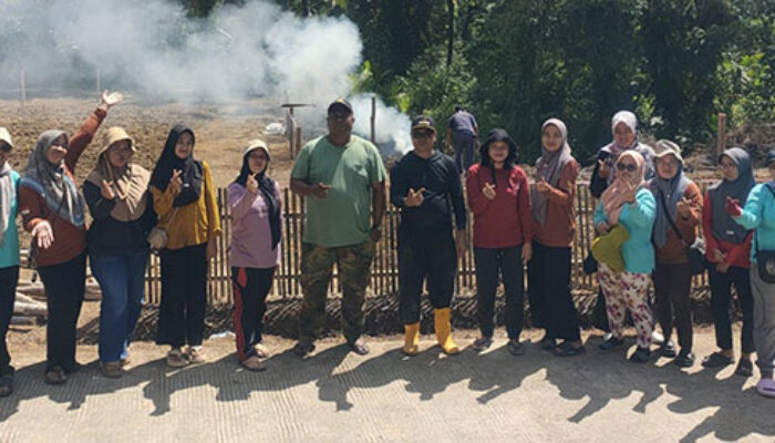 Gotong Royong Warga Sipora Jaya Menggema, Dasawisma Anggrek 6 dan 7 Siap Harumkan Mentawai di Lomba PKK Sumbar