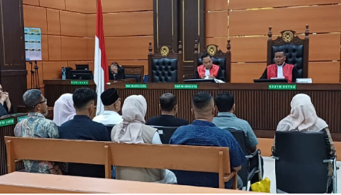 Terungkap di Sidang Tipikor: Istri Bupati Tanah Datar Akui Pinjamkan Rp20 Juta ke Direktur Perumda, Hakim Soroti Potensi Konflik Kepentingan