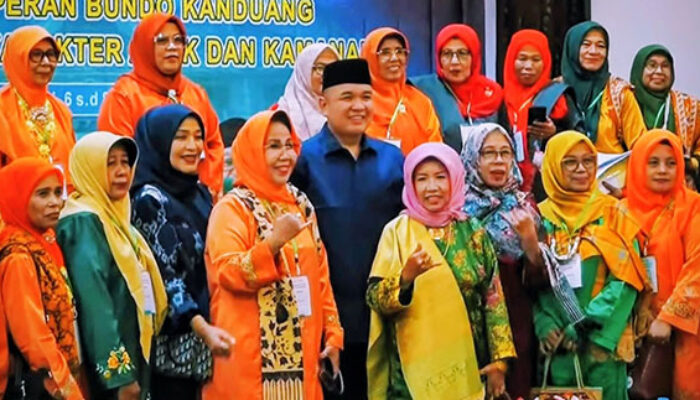 Nanda Satria: Bundo Kanduang Benteng Karakter Generasi Minangkabau di Tengah Gempuran Era Digital