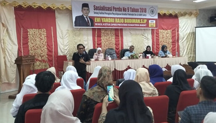 Evi Yandri Sosialisasi Perda di Nanggalo, Ingatkan Ancaman Bahaya Narkoba