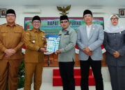 Rapat Paripurna, Bupati Eka Putra Sampaikan Jawaban dan Tanggapan atas Pertanyaan 8 Fraksi DPRD