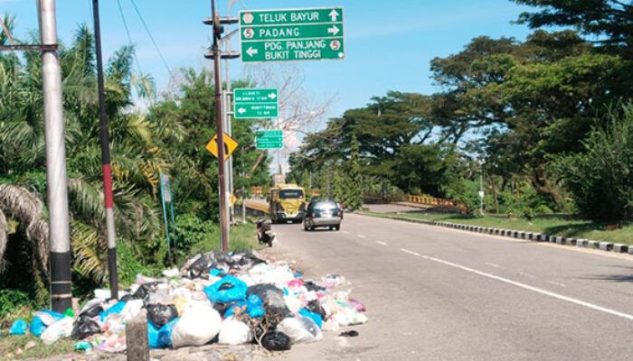 Jalur Menuju BIM Kembali Dipenuhi Sampah, Warga Soroti Lemahnya Pengawasan dan Penanganan