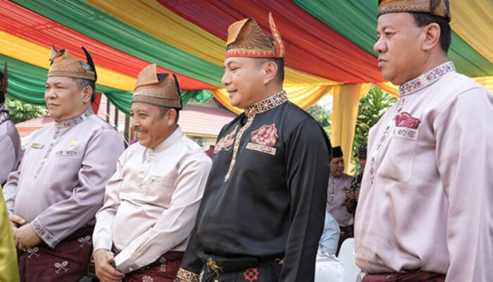 Kapolda Riau Hadiri Pawai Ta’aruf MTQ Riau 2026 di Kuansing, Ribuan Peserta Semarakkan Syiar Al-Qur’an