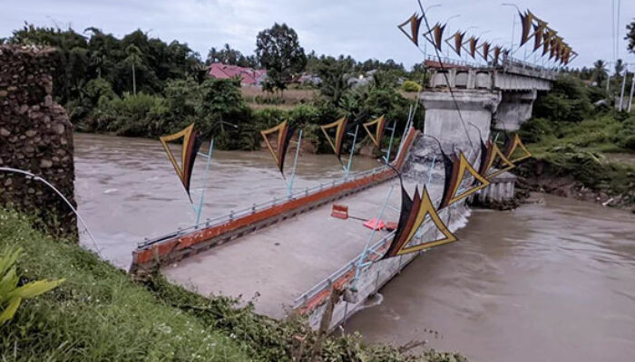 Jembatan Sikabu Rp24,5 Miliar Ambruk, Kejati Sumbar Tetapkan Tiga Tersangka Korupsi