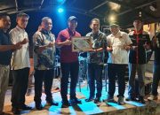 PWI Sumbar Anugerahi Kapolres 50 Kota Penghargaan Transparansi Publik