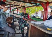 Babinsa Koramil 04/Sikakap Jalin Silaturahmi dengan Warga, Bahas Kondisi Ekonomi Masyarakat