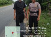 Respons Cepat Layanan Call Center 110, Polsek Singingi Hilir Bantu Pengendara yang Alami Ban Bocor