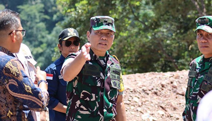 Brigjen TNI Parlindungan Hutagalung Tinjau TMMD ke-129 di Limapuluh Kota, Tekankan Keberlanjutan Jalan Buluh Kasok–Aia Putih