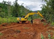 Pembukaan Jalan Serta Pembangunan Manunggal Air bersih Terus di Kebut.