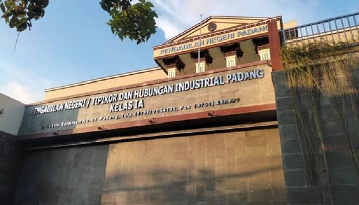 ‎Besok Kamis, Pengadilan Tipikor Padang Jadwalkan Putusan Exs.Dir Perumda Tuah Sepakat