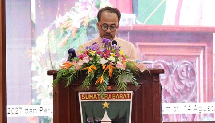 DPRD Sumbar Tuntaskan Tiga Agenda Paripurna dalam Sehari