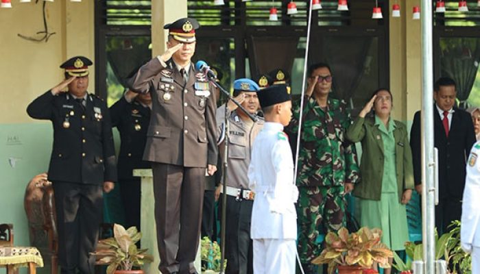 Dir Samapta Polda Riau Tekankan Semangat Kemerdekaan dan Sinergi dalam Upacara HUT ke-81 RI di SMPN 7 Teluk Kuantan