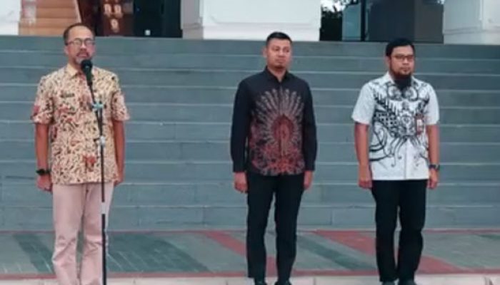 Apel Pagi Sekretariat DPRD Sumbar: Disiplin Jangan Berhenti di Barisan, Kinerja Harus Terbukti