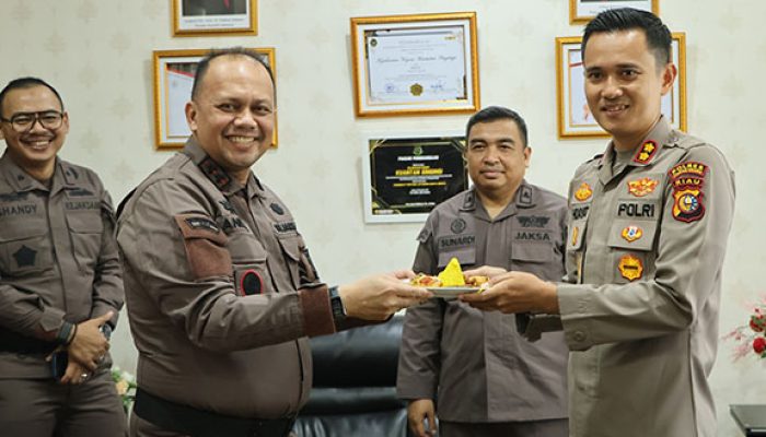 Hangat dan Penuh Keakraban, Kapolres Kuansing Pererat Silaturahmi dengan Kejaksaan