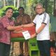 Lazuardi Erman Salurkan Mesin Pencacah untuk Kelompok Tani di Agam