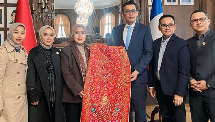 Sulam Kapalo Samek Dapat Sambutan Positif dari KBRI Paris ‎
