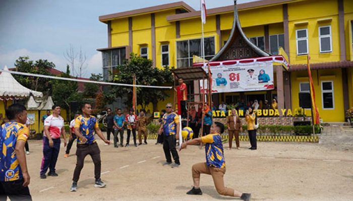 Pertandingan Voli Eksektif Sambut HUT RI, Pemkab 2-0 Forkopimda
