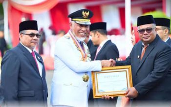 Solsel Terima Penghargaan Adinata Syariah dari Pemprov Sumbar