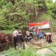 Sinergi TNI-Polri Angkut Pipa Air Bersih, Dukung Pembangunan TMMD ke-130 di Mentawai