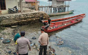 Sampan Cadik Terbalik Angkut 37 Penumpang di Sikakap, Anak Sekolah Berhasil Dievakuasi