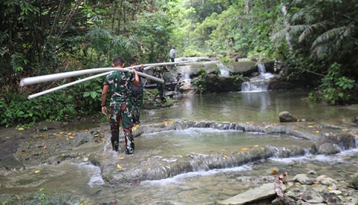 Satgas TMMD ke-130 Kodim 0319/Mentawai Perjuangkan Air Bersih untuk Warga Pogari