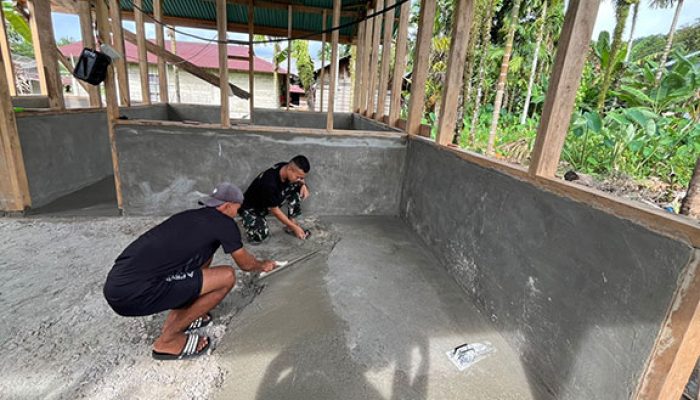 Satgas TMMD ke-130 Percepat Pembangunan RTLH, Lakukan Pengecoran Lantai Rumah Bapak Hamidi di Goisoinan