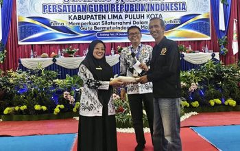 Seminar Nasional PGRI Limapuluh Kota, Aspon Dedy Ajak Guru Pahami UU Pers dan Tugas Jurnalis