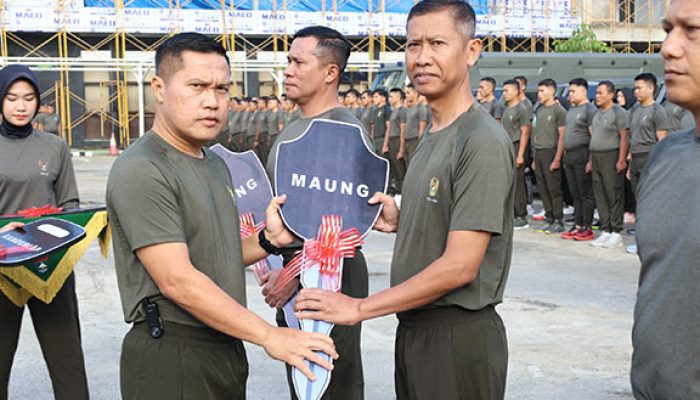 Dukung Kelancaran Tugas Satuan, Pangdam XIX/Tuanku Tambusai Serahkan Kendaraan Dinas di Makodam