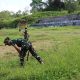Kebersamaan Satgas TMMD ke-130 dan Warga, Wujudkan Semangat Gotong Royong di Bukit Pamewa Indah